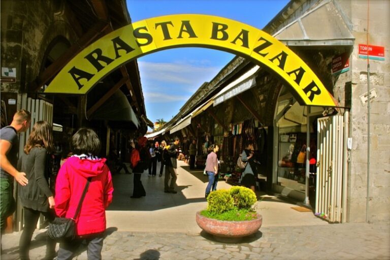 Full Guide about Arasta Bazaar in Istanbul: Things to Do & Buy (2024)