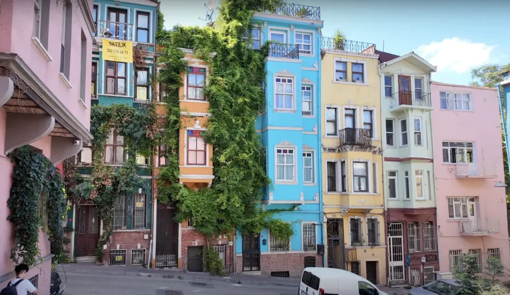 Famous colorful houses in Balat, Istanbul, with bright facades and traditional architecture.