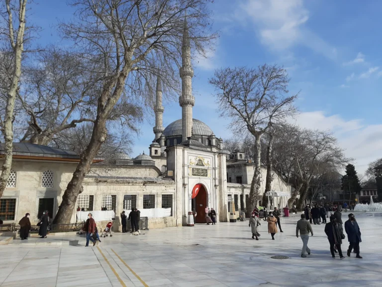 Eyüp Sultan Mosque in Istanbul: Opening Hours, History & Visit Info (Updated 2024)