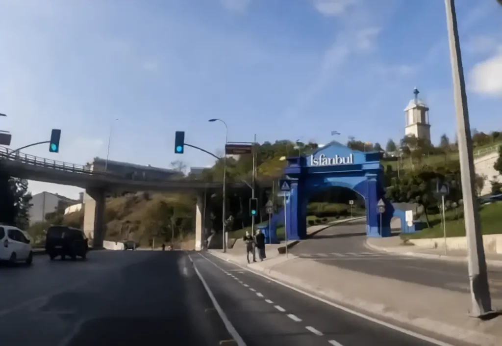 The gate of Vialand seen from the highway, marking the entrance to Istanbul’s famous theme park.