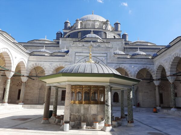 Guide Of Istanbul's Most Beautiful Mosques: See The Beauty Of Islamic ...