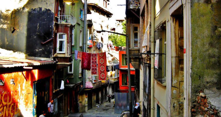 Istanbul Dangerous Places: Areas to Avoid and Tips for Staying Safe