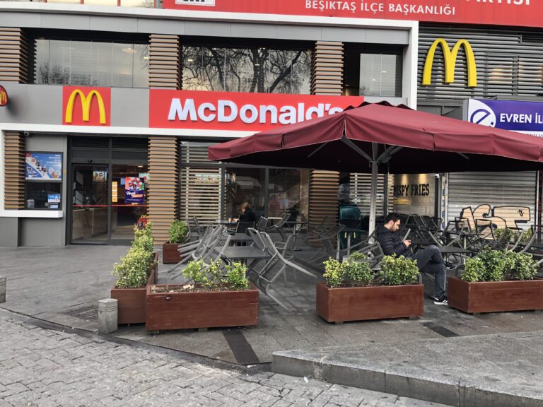 mcdonals in besiktas