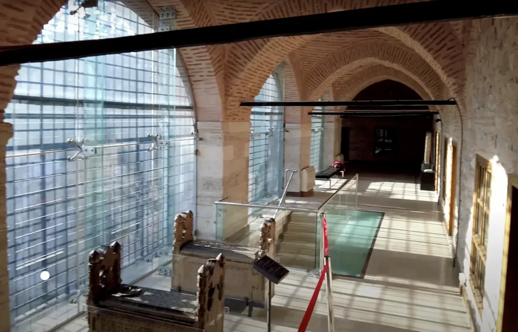 The Palace of Ibrahim Pasha houses the Turkish and Islamic Arts Museum: View of Halls.