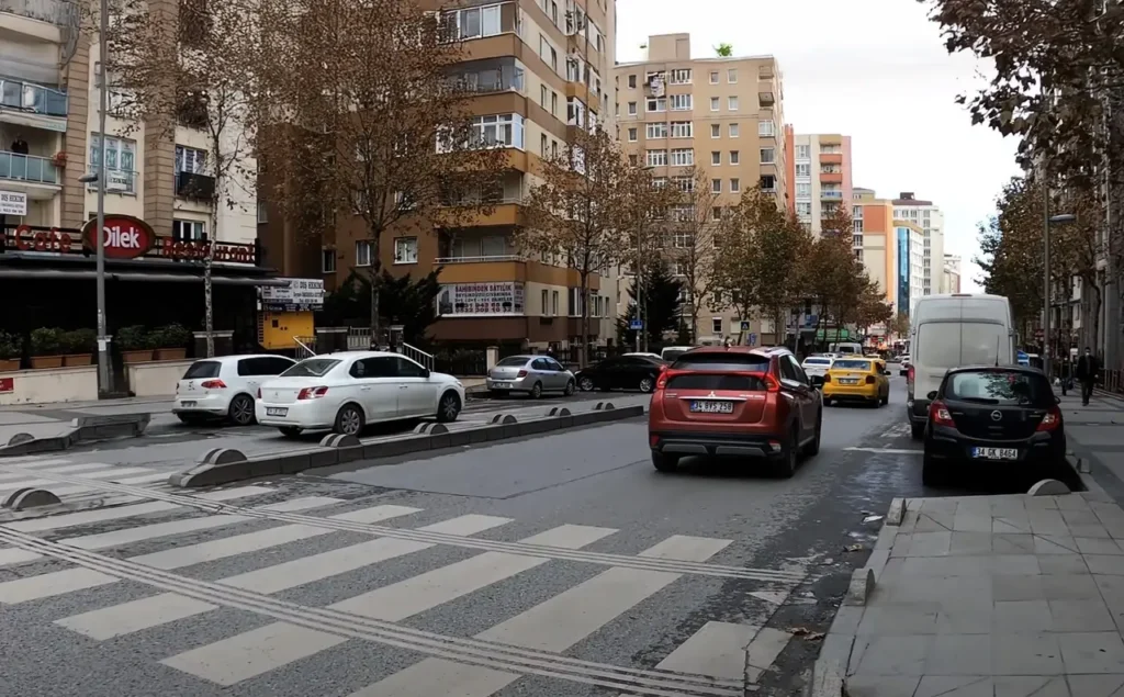 Pedestrian crosswalk on a busy street in Beylikdüzü.