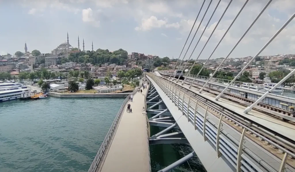 Scenic view from Haliç Bridge over the Golden Horn, Istanbul.
