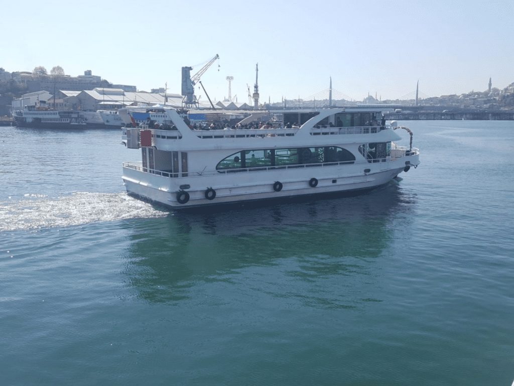 private bosphorus cruise yacht boat rent