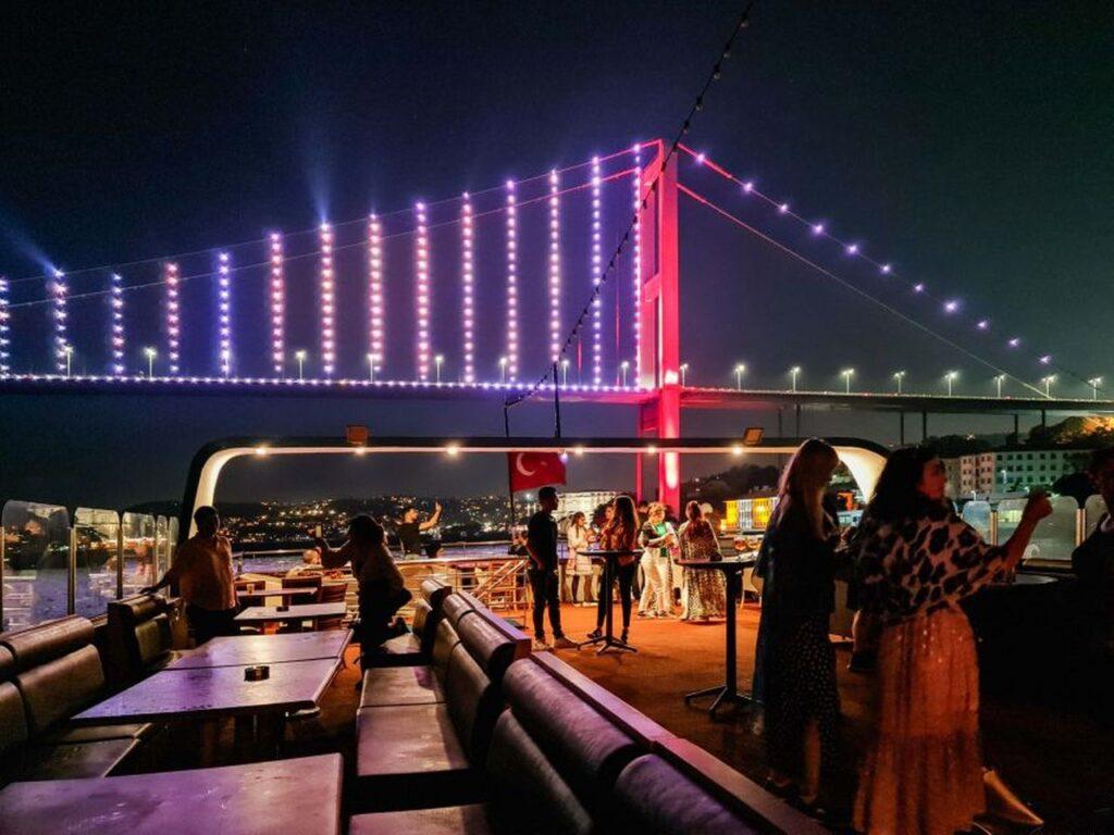 istanbul cruise with dinner